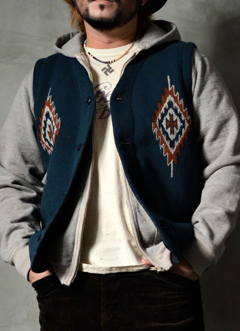 D-22 [NATIVE VEST]