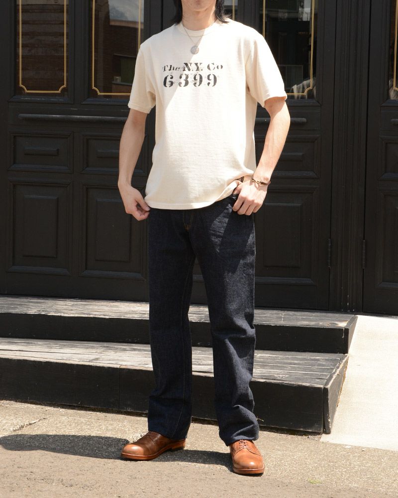 雰囲気抜群のTシャツを使用したアメカジ夏コーデ